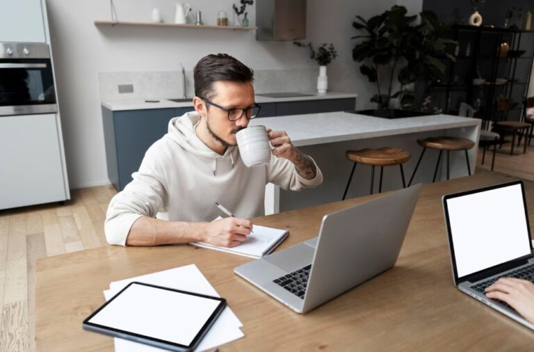 Lire la suite à propos de l’article Assurance professionnelle et télétravail : êtes-vous bien couvert ?